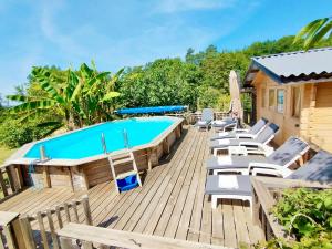 Bazén v ubytování Les zygotes, au coeur du Périgord Noir nebo v jeho okolí