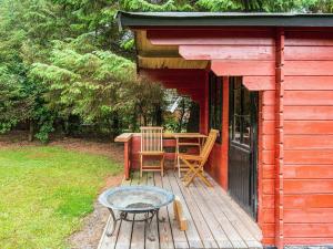 Zahrada ubytování 6 person holiday home in Vemb