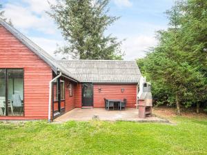 Zahrada ubytování 6 person holiday home in Vemb