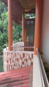 Balkón nebo terasa v ubytování Serendip Villa Holiday Home Talalla Sri Lanka