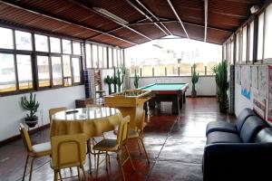 Mesa de bilhar em Hostal Iquique