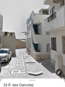 Το κτήριο όπου στεγάζεται  το διαμέρισμα