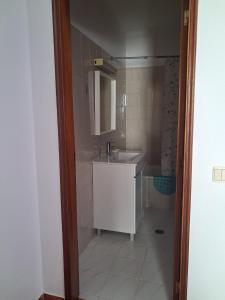 Ένα μπάνιο στο Apartamento das escadinhas T0