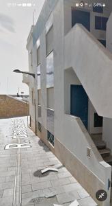 Το κτήριο όπου στεγάζεται  το διαμέρισμα