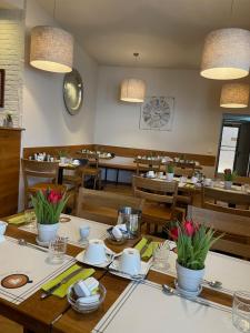 Restoran atau tempat lain untuk makan di Hotel zum Schiffchen +9 gambar