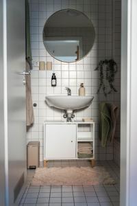 Un baño de Ferienwohnung in Dresden - Elbnah - ruhig - neu - gut angebunden - WiFi - TV -kostenloses Parken