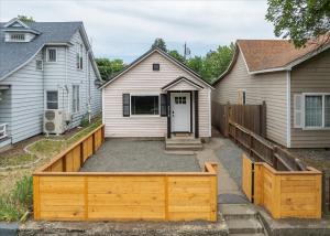 Budova, kde se prázdninový dům nachází