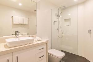 Koupelna v ubytování Mirage Resort Villa 122 with access to Sheraton Facilities + 1 fotografie