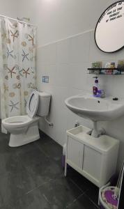 Ένα μπάνιο στο Tuaran 88 Homestay