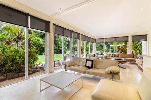 Χώρος καθιστικού στο Mirage Resort Villa 444 with access to Sheraton Facilities