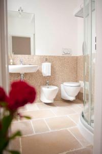 Kúpeľňa v ubytovaní B&B Donnapasqua + 22 fotografií
