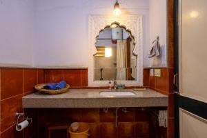 Koupelna v ubytování Jaipur Inn