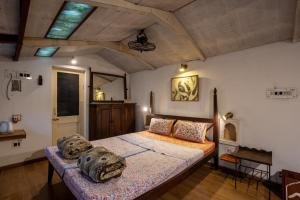 Postel nebo postele na pokoji v ubytování Jaipur Inn