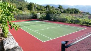 Comodidades para jogar ténis e squash em Quinta de CasalMato ou nas proximidades