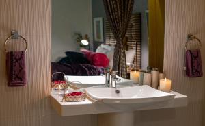 Phòng tắm tại Selwood Cottage +30 ảnh