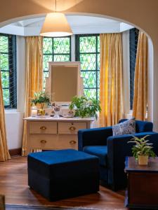 Khu vực ghế ngồi tại Selwood Cottage