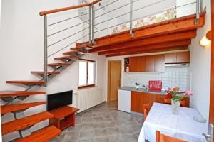 Imagen de la galería de Apartments Mira, en Veleniki