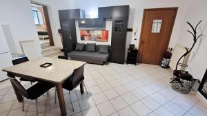 Køkken eller tekøkken på Grazioso Appartamento a 500m da Piazza del Campo - ZTL Free