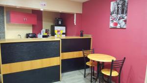 Kuchyň nebo kuchyňský kout v ubytování Hotel la brise + 16 fotografií