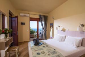 Gallery image of Triopetra Notos Hotel in Triopetra