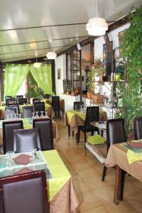 Restaurace v ubytování Hôtel du Roc