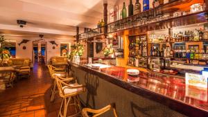 Ο χώρος του lounge ή του μπαρ στο Mariners Hotel +15 φωτογραφίες