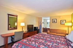 A room at Country Hearth Inn & Suites Marietta