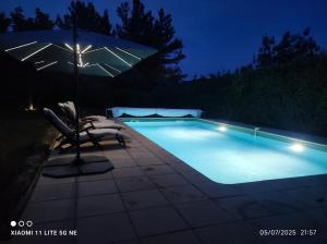 Piscina di GITE AUX 4 SAISONS DU COLORADO PROVENÇAL - 3 ÉTOILES - Rustrel o nelle vicinanze