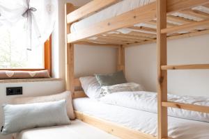 Postel nebo postele na pokoji v ubytování Lucia + 13 fotografií