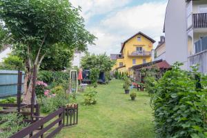 Zahrada ubytování revLIVING Apartments Gars am Kamp