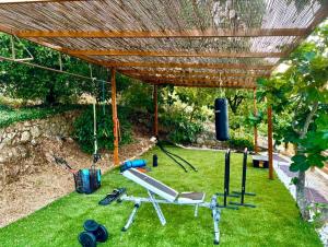 Posilňovňa alebo fitness centrum v ubytovaní Corfu Sokraki Villas