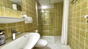 ห้องน้ำของ Haus Schanzenblick Gästezimmer5 mit Bad und Balkon mit Aussicht