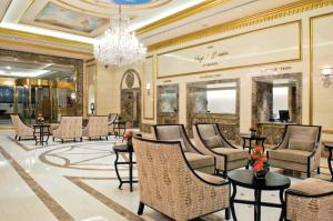 Posezení v ubytování Wyndham Royal Garden Waikiki 2BR Apartment with Resort Access