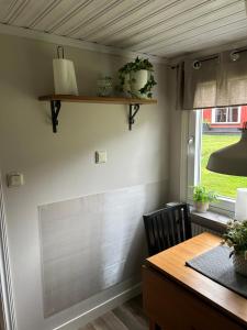 Gambar di galeri bagi Gävle hel Lägenhet Stuga i 2 plan 28 m2 Centrum 3 Furuvik 9 di Gävle