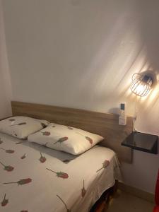 Posteľ alebo postele v izbe v ubytovaní ZISIS APARTMENTS No2