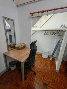 Gallery image of Charoen Nakhon 48 House in Godown