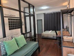 Gallery image of Charoen Nakhon 48 House in Godown