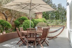 Patio nebo venkovní prostory v ubytování VILLA MANILA - Sa Riera Secluded, Modern, Sea views