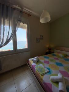 Posteľ alebo postele v izbe v ubytovaní ZISIS APARTMENTS No3