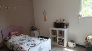 Photo de la galerie de l'établissement Maison loft Côte de Granit Rose, à Saint-Quay-Perros 9 autres photos