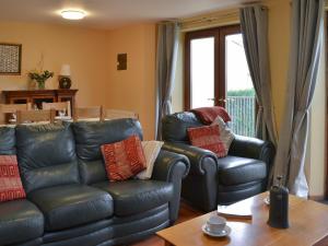 O zonă de relaxare la Orchard Cottage - Ukc4300