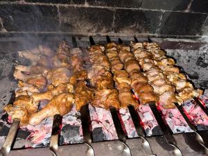 Εγκαταστάσεις μπάρμπεκιου για όλους τους επισκέπτες του ξενώνα