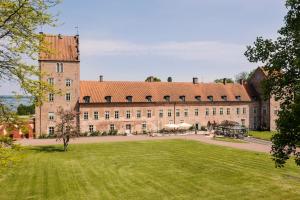 Garður fyrir utan Bäckaskog Slott