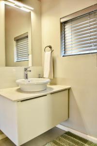 Bilik mandi di Swakop Lofts #3 Self-catering Accommodation