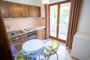 Kuchyň nebo kuchyňský kout v ubytování Murter Beach Hideaway