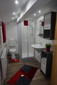 Kúpeľňa v ubytovaní Ferienhaus Melmer Florian