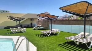 Swimmingpoolen hos eller tæt på Lovely World - La Nogalera