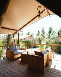Ban công/sân hiên tại WoCAL Retreat Ke Ga