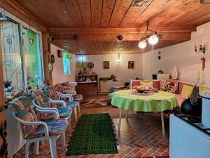 Gallery image of Littel green old Home in Sighişoara