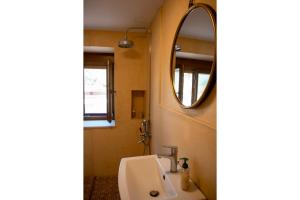 Gallery image of Evgenia's Seafront Studio Aegina in Aegina Town